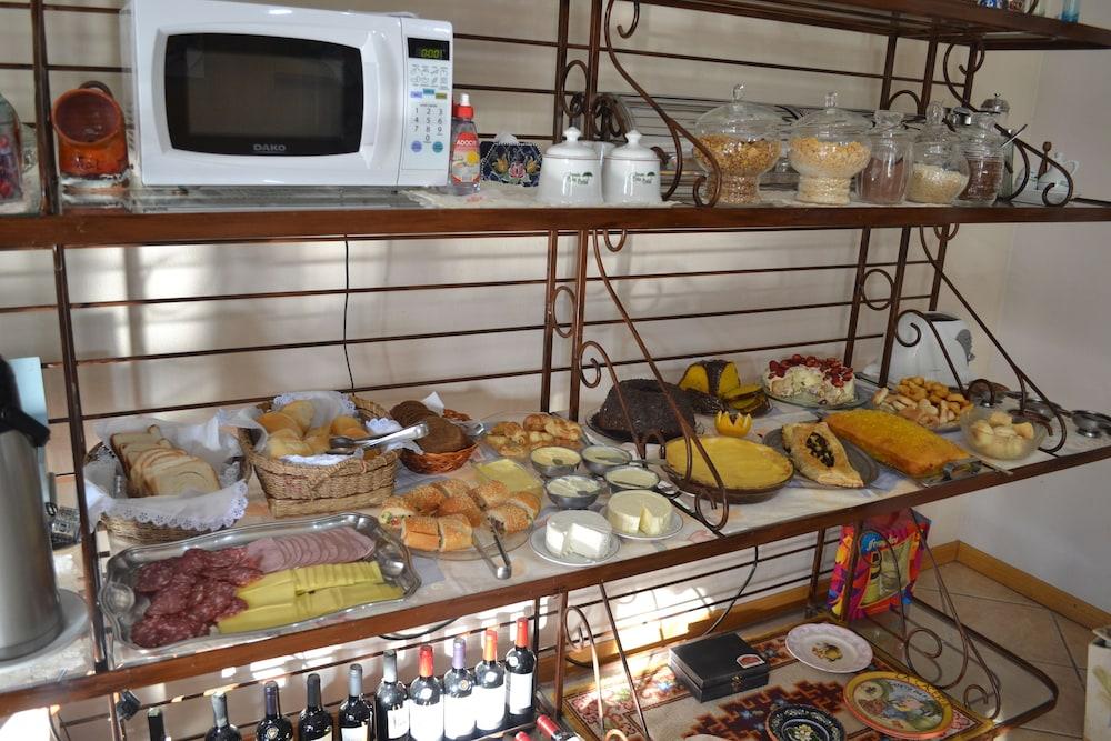 格拉玛多 皮尼扬松果旅馆酒店 外观 照片